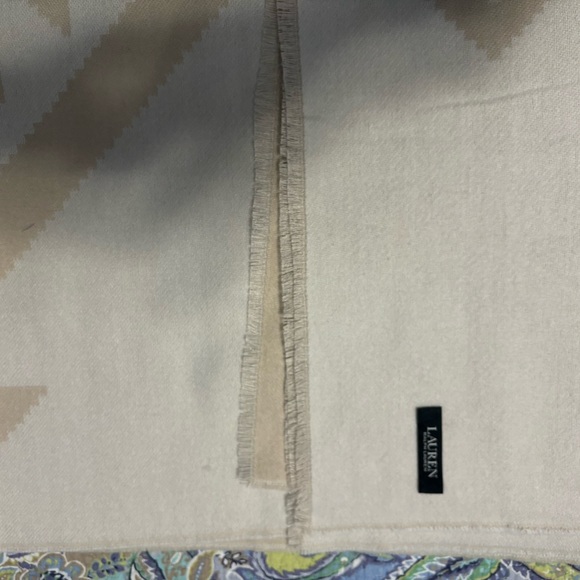 Ralph Lauren winter scarf - Picture 4 of 4